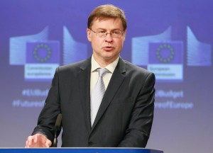Ντομπρόβσκις: Τεχνική η συμβολή του ΔΝΤ μετά το μνημόνιο