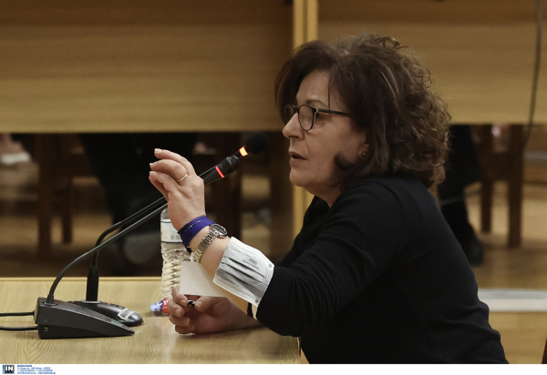 Δίκη Χρυσής Αυγής: Ολοκληρώνει την κατάθεση η Μάγδα Φύσσα, στο βήμα του μάρτυρα και ο πατέρας του μουσικού