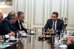 Η Ελλάδα, πρώτη χώρα στην ΕΕ που υιοθετεί ορισμό IHRA για αντισημιτισμό και άρνηση Ολοκαυτώματος