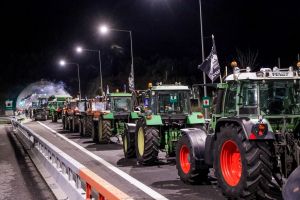 Δύο συναντήσεις Μητσοτάκη με αγρότες την Τρίτη - Έτοιμοι για κλιμάκωση σε περίπτωση «ναυαγίου»