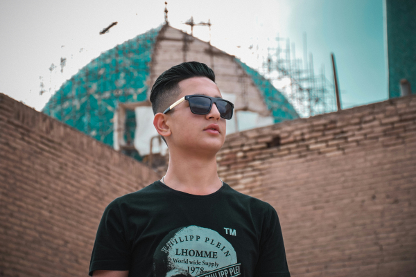 Ένας εργατικός 16χρονος δεν δίνει στον πατέρα του εβδομαδιαίως 50 δολάρια που μαζεύει από την πρώτη του δουλειά και εξηγεί τον λόγο