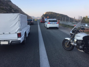 ΛΕΑ: Ποια οχήματα μπαίνουν στη Λωρίδα Έκτακτης Ανάγκης, πότε μπορούμε να σταματήσουμε, ποιο είναι το πρόστιμο