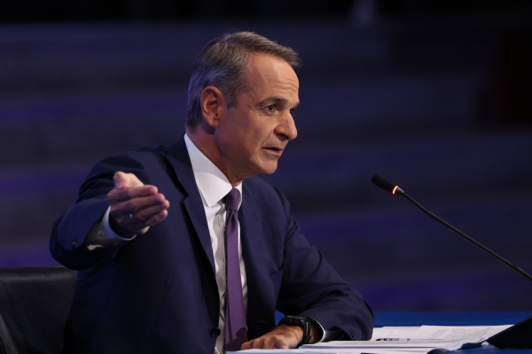 «Μονομαχία» Μητσοτάκη - Σαμαρά: Τα «πυρά» από την ΔΕΘ και η απάντηση του πρώην πρωθυπουργού