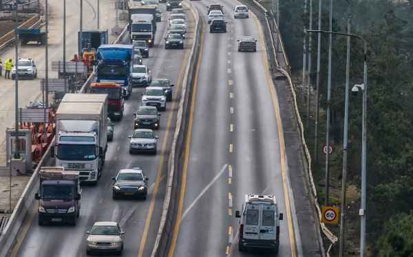 Θεσσαλονίκη: Καραμπόλα οκτώ ΙΧ στην περιφερειακή οδό - 5 τραυματίες