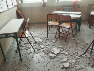 Πτώση σοβάδων στο 1ο Δημοτικό Πόρτο Ράφτη: ΕΔΕ για εκπαιδευτικούς – Αντιδράσεις για μετατόπιση ευθυνών