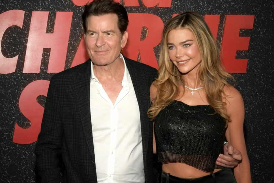 Η Ντενίζ Ρίτσαρντς δεν εξαργύρωσε ποτέ επιταγή 1 εκατ. δολ. από τον Τσάρλι Σιν - «Ισχύει ακόμα»; (Εικόνα και Βίντεο)