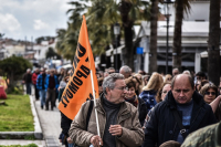 Τσουνάμι συγκεντρώσεων σε πολλές πόλεις της χώρας- «Δεν φταίει η κακιά η ώρα ούτε η κακή η χώρα, φταίει το κέρδος κι όσοι κυβέρνησαν τούτην εδώ τη χώρα»
