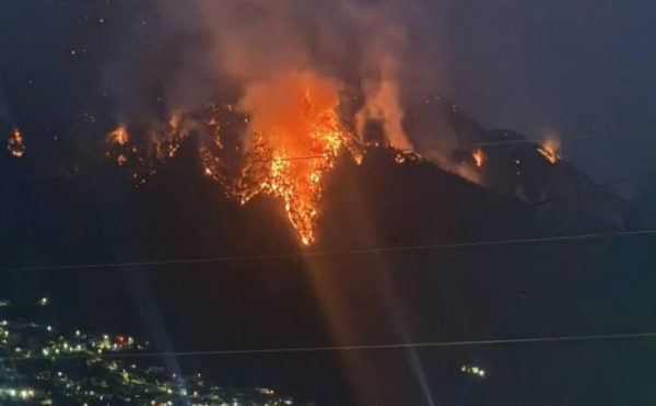Κόνιτσα: Για 8η ημέρα καίει η φωτιά στην Τραπεζίτσα - Μεγάλη μάχη σε δύσβατο δάσος