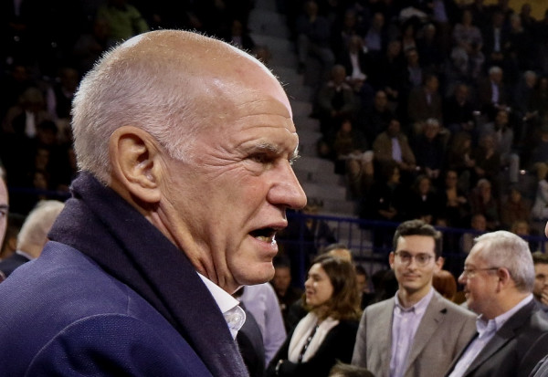 Έκπληκτος με τις εξελίξεις στο ΚΙΝΑΛ ο Γιώργος Παπανδρέου - Η επικοινωνία με τον Θ. Θεοχαρόπουλο