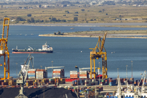 Δημόσια πρόταση της LeonidsPort της οικογένειας Ντρέιφους για το 21% του ΟΛΘ έναντι 27 ευρώ ανά μετοχή