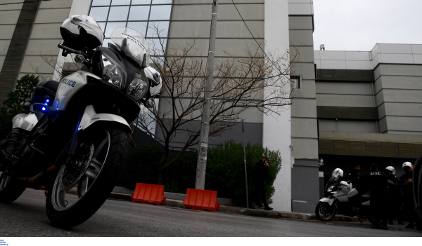 Αιγάλεω: Πέπλο μυστηρίου με το βρέφος, «Αν τον είχα μπροστά μου, θα τον σκότωνα», λέει η μητέρα (βίντεο)