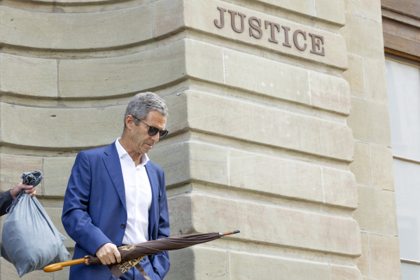 Ο «Βασιλιάς των Διαμαντιών» και το σκάνδαλο που συγκλόνισε τη Ρουμανία: Ο ρόλος του Μπένι Στάινμετς στο «Project Prince»