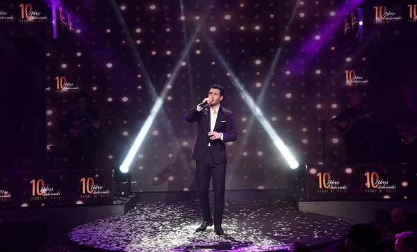 Πέτρος Ιακωβίδης: Η λαμπερή γιορτή για τα 10 χρόνια στη δισκογραφία και το νέο του album