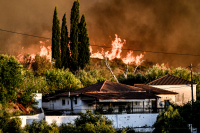 Φωτιά στο Χελιδόνι Αρχαίας Ολυμπίας - Απειλεί τέσσερα χωριά