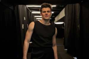 Eurovision 2025 -Theo Evan: «Στη σκηνή θα δείτε κάτι πολύ δημιουργικό» (Βίντεο)