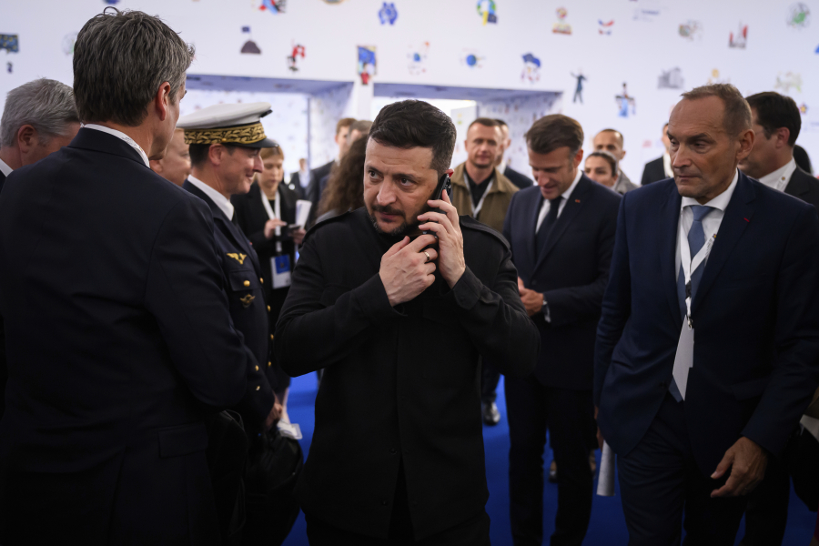 Σύντομα ο νέος γύρος συνομιλιών, τονίζει το Κρεμλίνο - Ανοιχτός και σε τριμερή ο Ζελένσκι