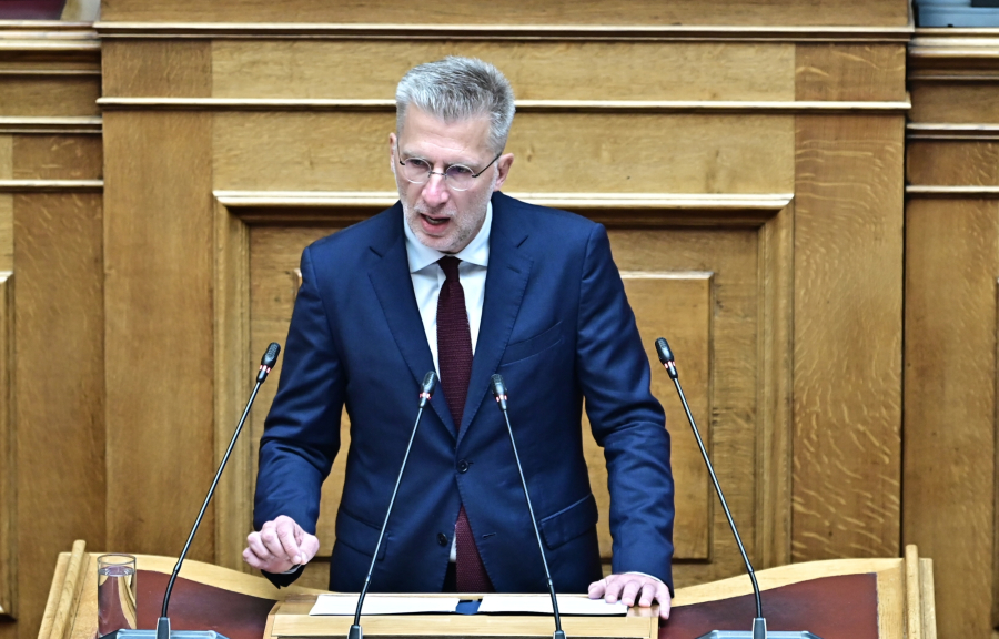 ΣΥΡΙΖΑ: Ο Σκέρτσος γράφει διηγήματα αντί να προετοιμάζεται για την κατάθεσή του για τα Τέμπη