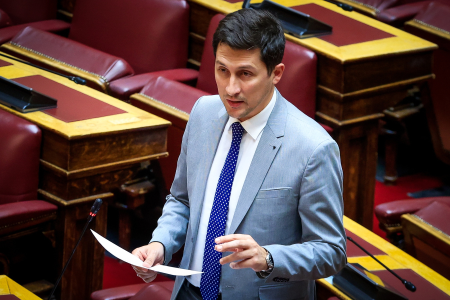 Τρίτος κοινοβουλευτικός εκπρόσωπος στο ΠΑΣΟΚ;