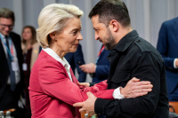 Επικοινωνία φον ντερ Λάιεν - Ζελένσκι, την Τρίτη η έγκριση πακέτου μέτρων για διεύρυνση στήριξης στην Ουκρανία