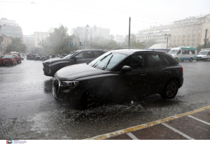 Η «ψυχρή λίμνη» παραμένει πάνω από τη χώρα, πού θα υπάρξουν καταιγίδες την Πέμπτη - Live η πορεία της κακοκαιρίας (βίντεο)