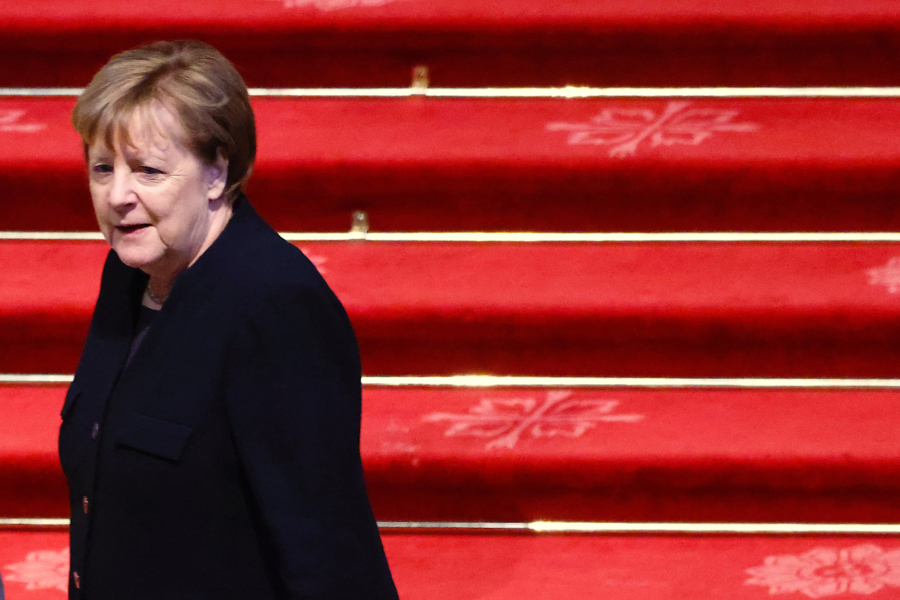 Ισοπεδωτική η Μέρκελ: Τεράστια ανησυχία όταν το 60% των δορυφόρων ελέγχει η συμμαχία Τραμπ - Μασκ