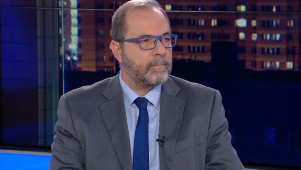 Σκανδάμης για οπλοκατοχή: Φέρετε και μια διάταξη για τον κάθε Άδωνι Γεωργιάδη