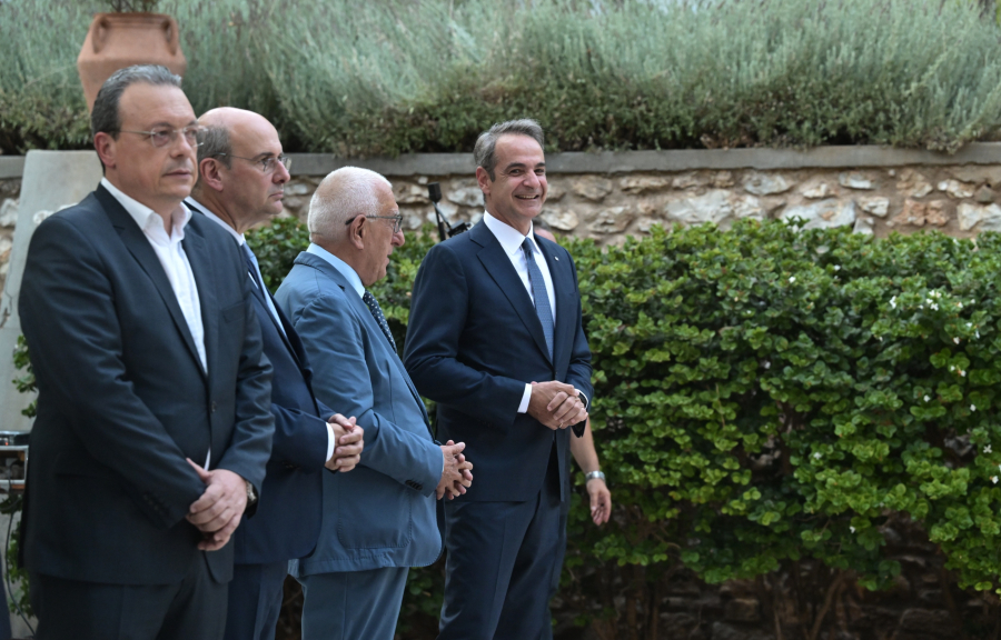 Φάμελλος για συνέντευξη Μητσοτάκη: Τι εννοεί ζητώντας από την αντιπολίτευση «να συνεννοηθούμε, αντί να κοιτάμε ποιον θα βάλουμε φυλακή»;