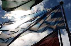 Το ΔΝΤ πιέζει για “ελαφρύ κούρεμα” του ελληνικού χρέους