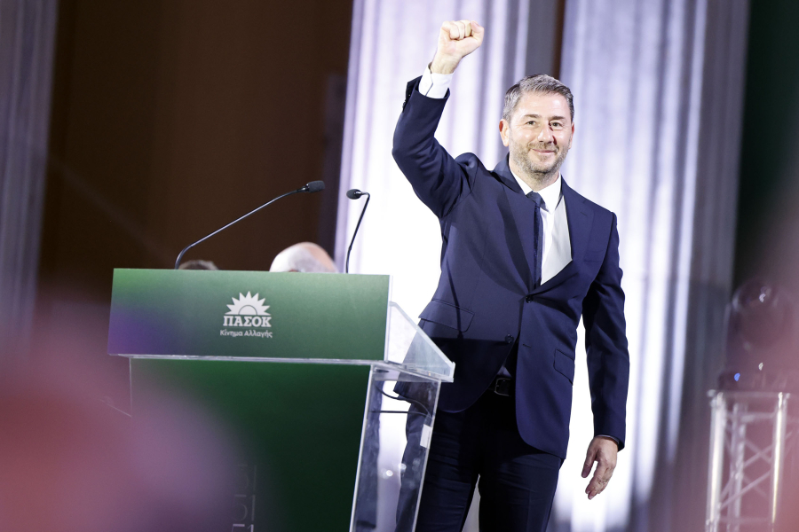 LIVE η ομιλία του Ανδρουλάκη στο Ηράκλειο για την 52η επέτειο της ιδρυτικής διακήρυξης του ΠΑΣΟΚ