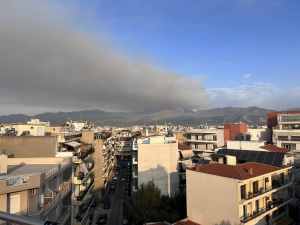 Καλύτερη η εικόνα της φωτιάς στο Παπίκιο Όρος