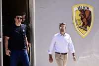 Στο Εθνικό Συντονιστικό Κέντρο Επιχειρήσεων και Διαχείρισης Κρίσεων ο Μητσοτάκης