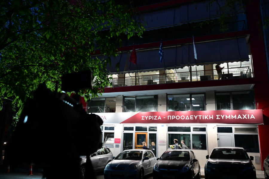 ΣΥΡΙΖΑ: «Η ακρίβεια καλπάζει κι η κυβέρνηση ολιγωρεί», γιατί δεν μειώνεται ο ΦΠΑ