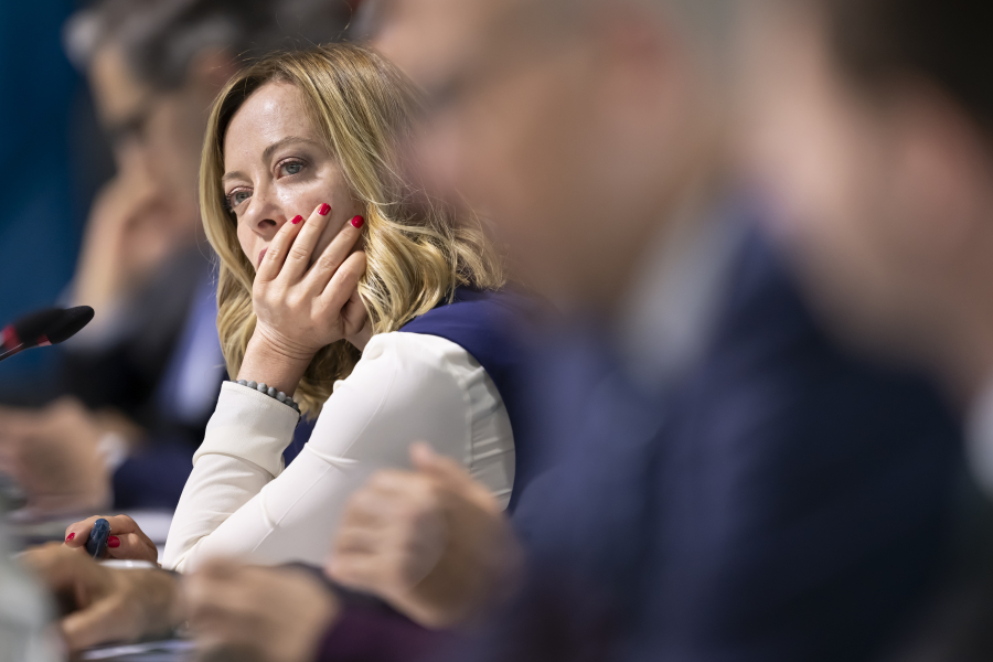 «Στα κάγκελα» η Μελόνι μετά το μοίρασμα κορυφαίων θέσεων της ΕΕ