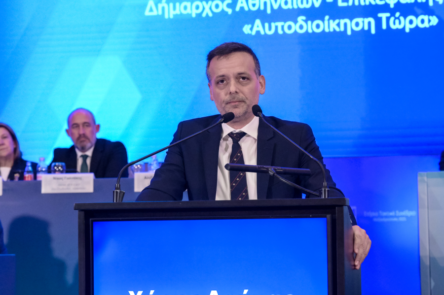 Μεγάλη επιτυχία Δούκα - Για 2 ψήφους πέρασε το ψήφισμα της πλειοψηφίας