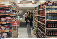 Αλυσίδα σούπερ μάρκετ έβαλε πλαφόν στην πώληση ηλιέλαιου