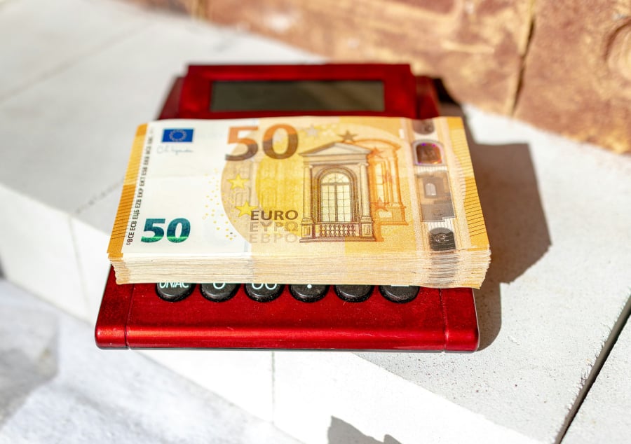 Πού φρέναραν και πού αυξήθηκαν τα νέα δάνεια τον Μάιο