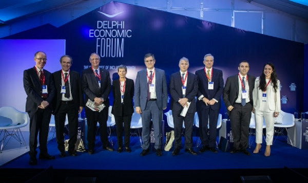 Προσέλκυση επενδυτών στην Ελλάδα - Τι συζητήθηκε στο Οικονομικό Φόρουμ Δελφών