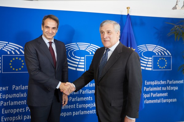 Πηγές ΝΔ: Το 3,5% πλεόνασμα για 5 χρόνια είναι η τιμωρία της χώρας για την αφερεγγυότητα Τσιπρα