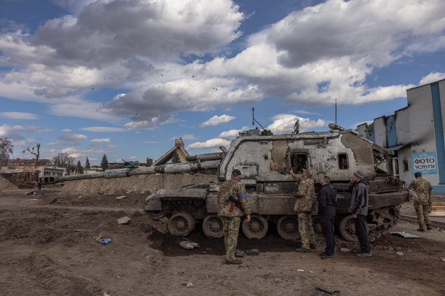 NATO: Υπόσχεση Στόλτενμπεργκ για πιο «βαριά» όπλα στην Ουκρανία