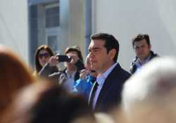 Public Issue: Στα «τάρταρα» η δημοτικότητα Τσίπρα - Καταλληλότερος ο Μητσοτάκης