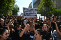 «Οι καταλήψεις και τα κλειστά σχολεία δεν είναι λύση»: Το μήνυμα Ζαχαράκη στους μαθητές για τις κινητοποιήσεις