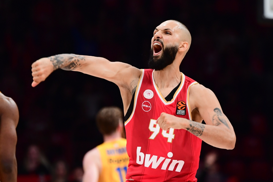 Ολυμπιακός - Μακάμπι 99-93: Πρωτιά με... υπογραφή Φουρνιέ