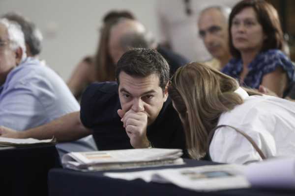 Διεθνή ΜΜΕ: Την Κυριακή η Ελλάδα έχει Πάσχα, αλλά o «γολγοθάς» θα συνεχιστεί
