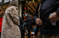 Τι ώρα ανοίγουν και τι ώρα κλείνουν τα καταστήματα το Σάββατο 27/12