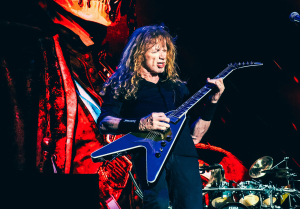 Oι Megadeth διασκευάζουν Metallica επί σκηνής!