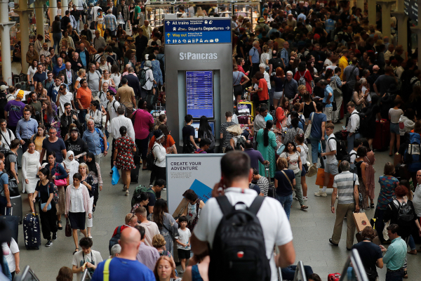 Eurostar για το χάος στα δρομολόγια: Λυπούμαστε, ελπίζουμε να ξεκινήσουν τα δρομόλόγια στις 5 μ.μ