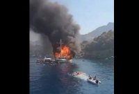 Βίντεο ντοκουμέντο - Βυθίστηκε τουριστικό σκάφος στον Μαρμαρά