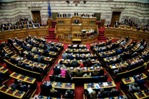 Ρύθμιση 120 δόσεων: Αύριο κατατίθεται το νομοσχέδιο στις επιτροπές της Βουλής - Πότε θα ψηφιστεί