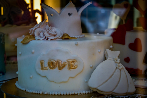 Η ακρίβεια επηρεάζει τον Άγιο Βαλεντίνο: Μειωμένες κατά 44% οι δαπάνες για δώρα στις ΗΠΑ