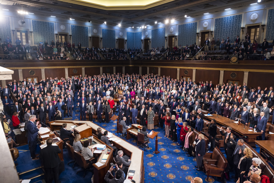 Άναψαν τα αίματα στη Βουλή των Αντιπροσώπων: Πρωτοφανές σκηνικό με...κεφαλοκλείδωμα πριν από την εκλογή Μακάρθι